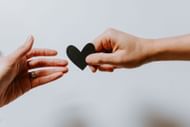 Expressing gratitude can be beneficial. (Image via Unsplash/Kelly Sikkema)